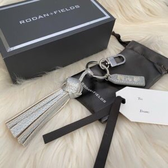Rodan + Fields | Keychain Silver with Rhinestones - Picture 4 of 4